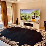 Banus Hause