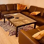 Banus Hause