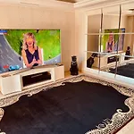 Banus Hause