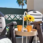 Lovely 2-Bed 10 Mins Walk From Puerto Banus
