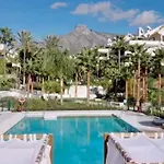 Luxury Apartment At Lomas Del Rey, Puente Romano