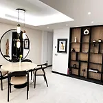 Salvador Center Premium
