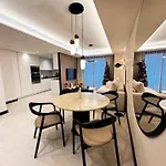 Salvador Center Premium