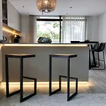 Luxury Apartment In La Isla, Walking Distance To Puerto Banus