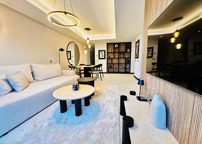 Salvador Center Premium