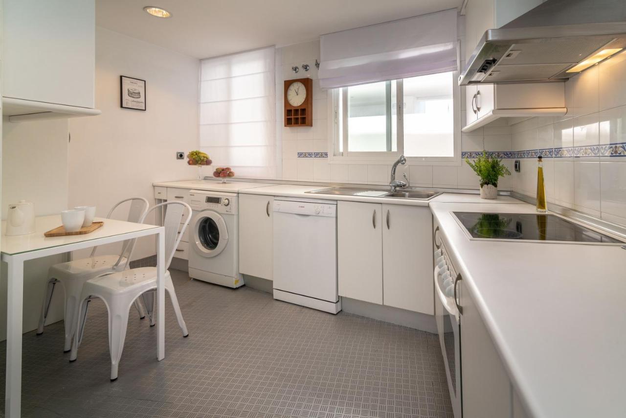 Apartment Vacation I Terrazas De Banus, Comfy And Stylish Apartment, Puerto Banus Marina, 24-7 Security *