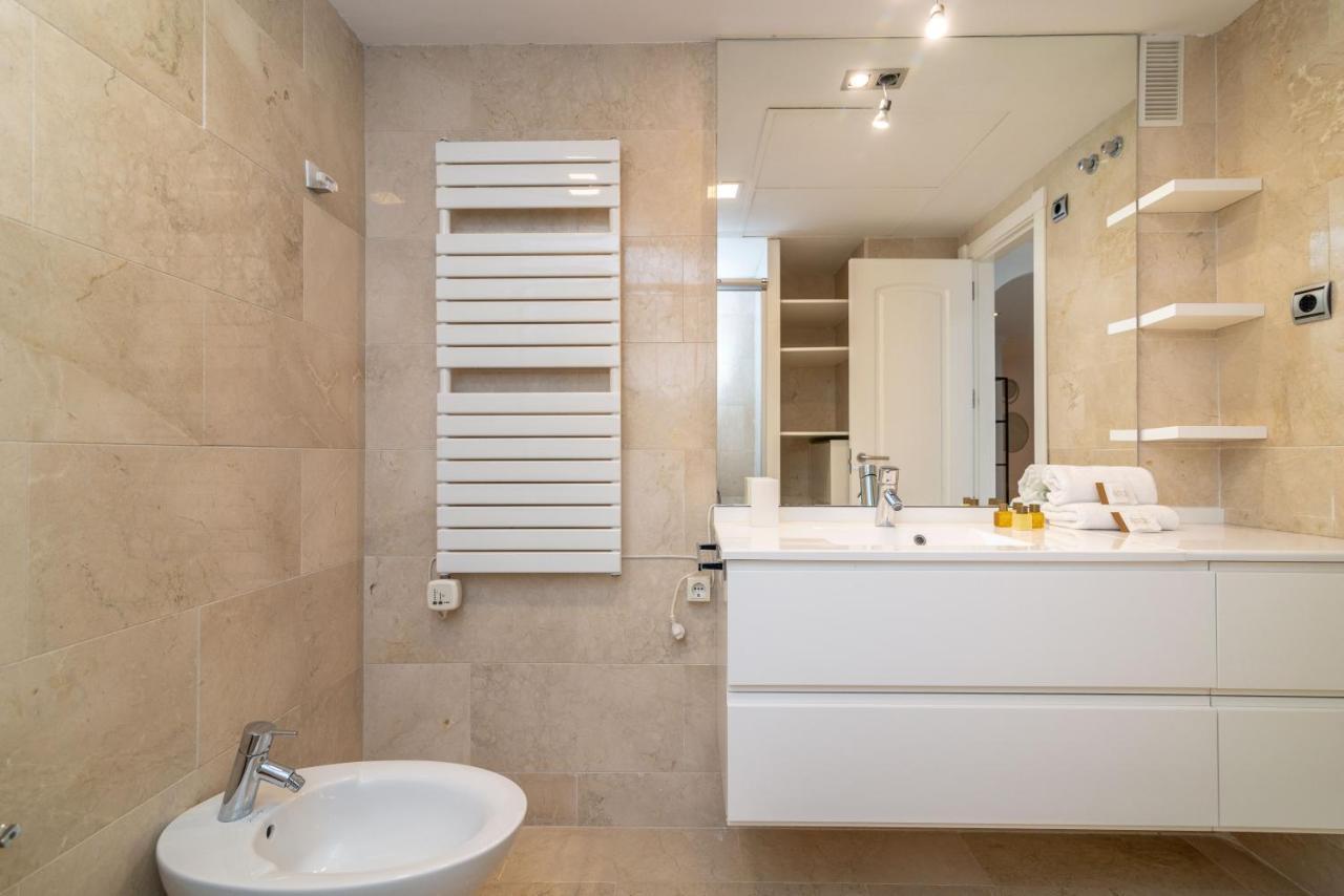 Apartment Vacation I Terrazas De Banus, Comfy And Stylish Apartment, Puerto Banus Marina, 24-7 Security Marbella