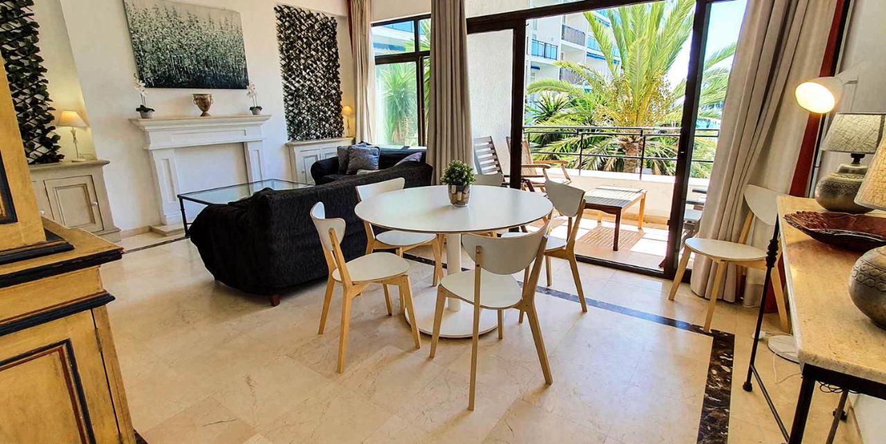 Skol 233. Wonderful Two Bedroom In Center. Apartamento
