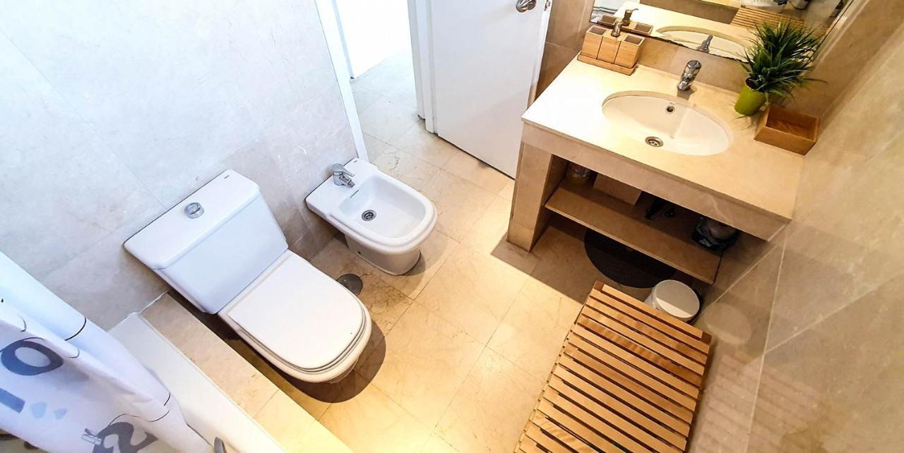 Skol 233. Wonderful Two Bedroom In Center. *