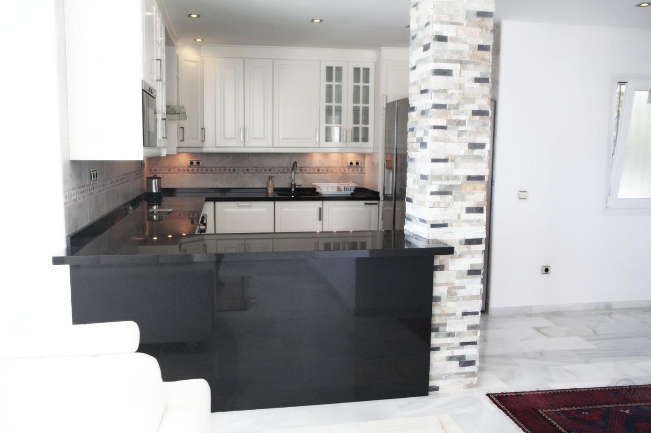 Luxury Puerto Banus Penthouse With Parking & Wi-fi Apartamento Marbella