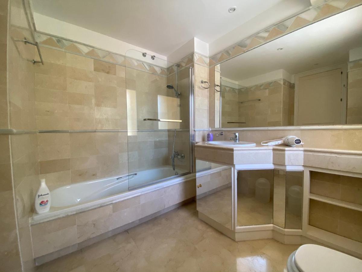 Luxury Elviria Hills Apartment *