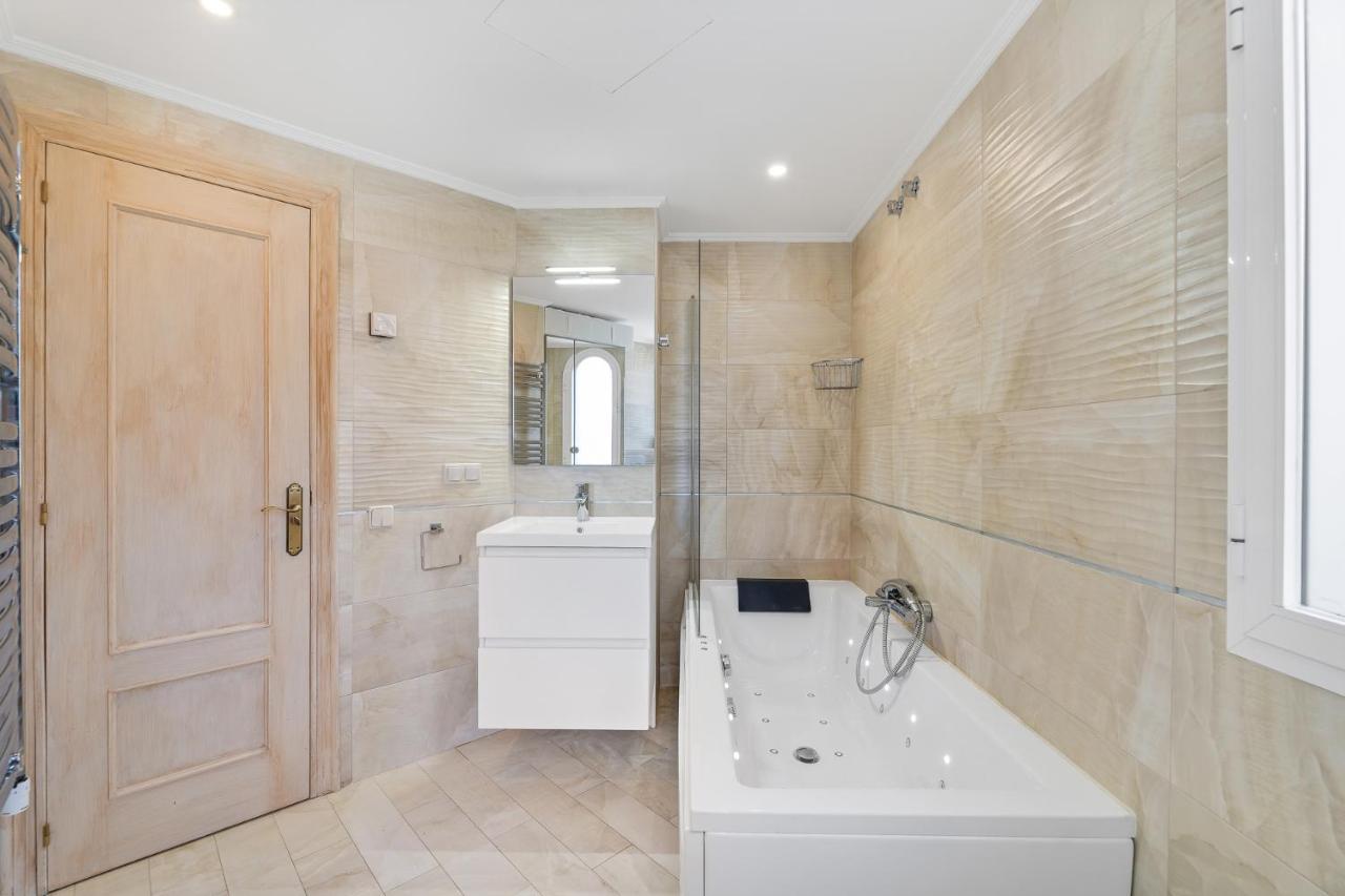 Townhouse At Naranjos Gc