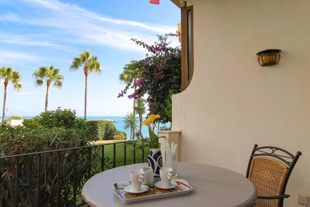 Apartment Oleholidays Del Mar Primera Linea Playa Marbella