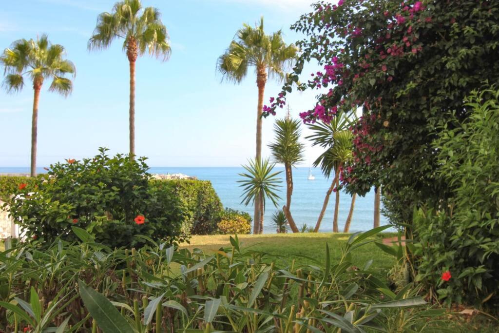 Apartment Oleholidays Del Mar Primera Linea Playa Marbella