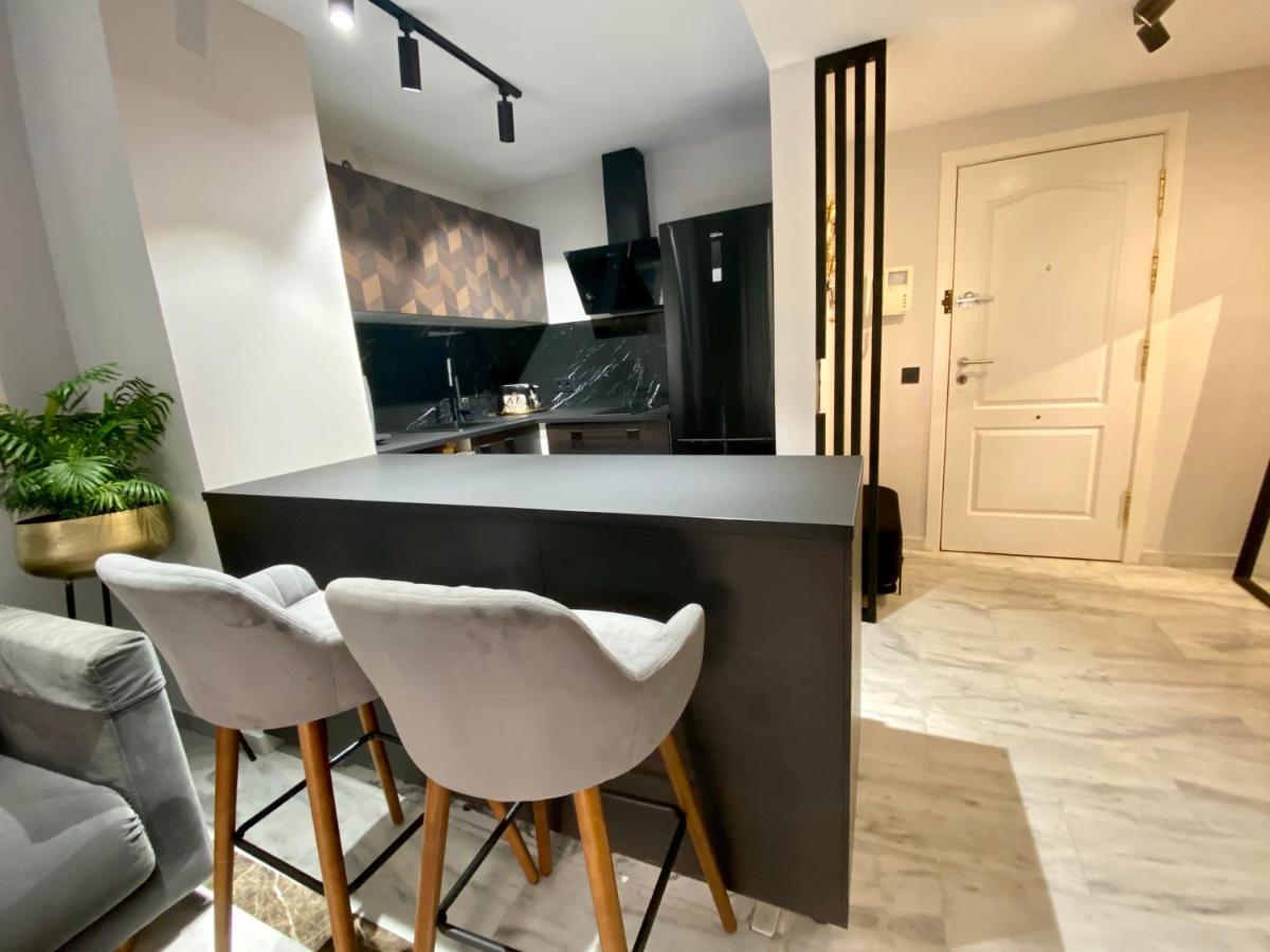 Golden Mile 2-bedroom Apartment Marbella