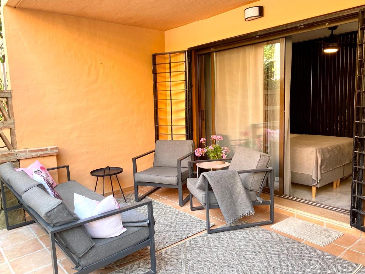 Golden Mile 2-bedroom Apartment