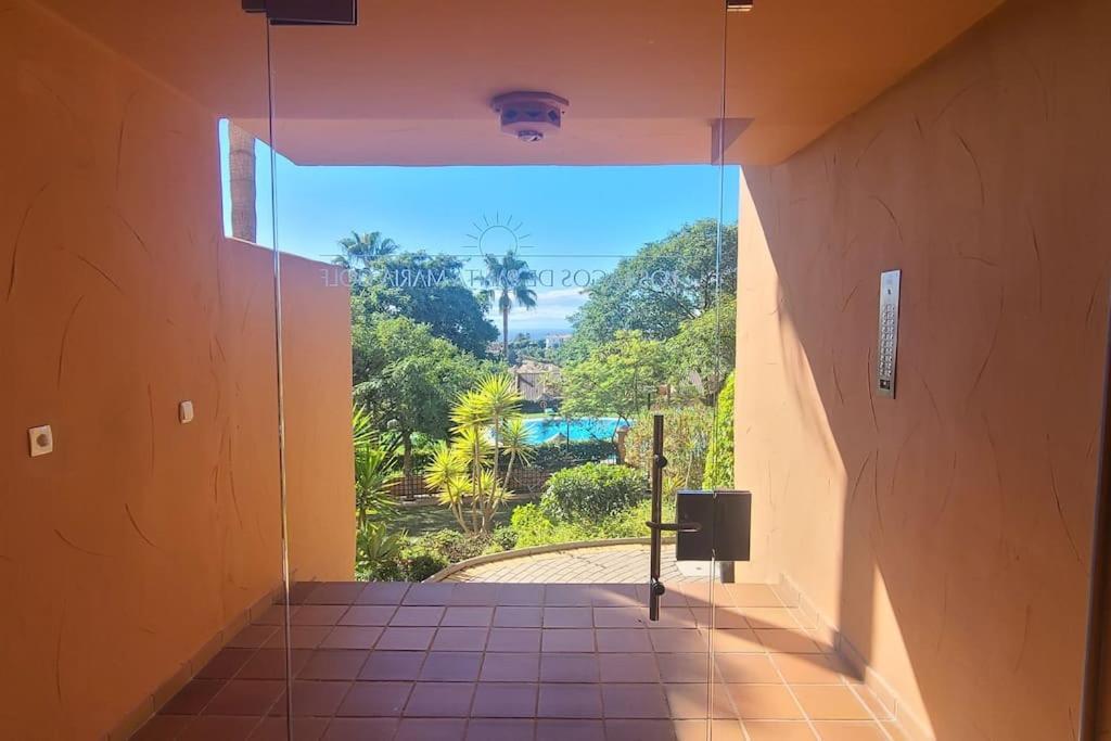 Modern In Elviria, Golf, Fun & Appartement