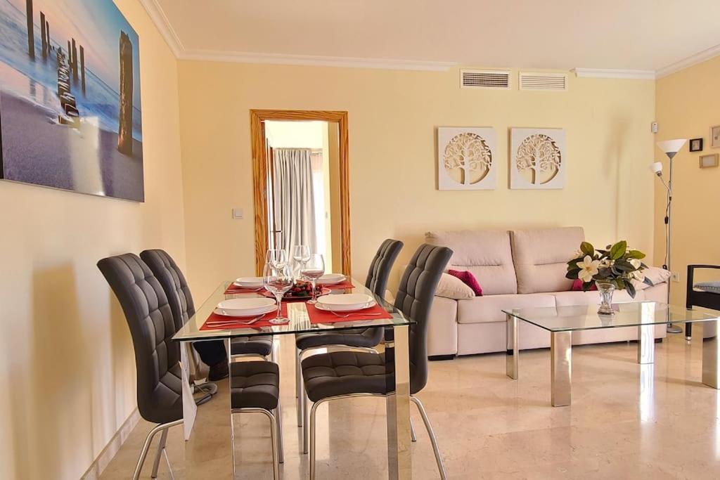 Appartement Modern In Elviria, Golf, Fun & Marbella