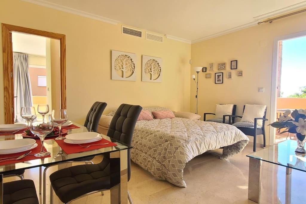 Appartement Modern In Elviria, Golf, Fun & *