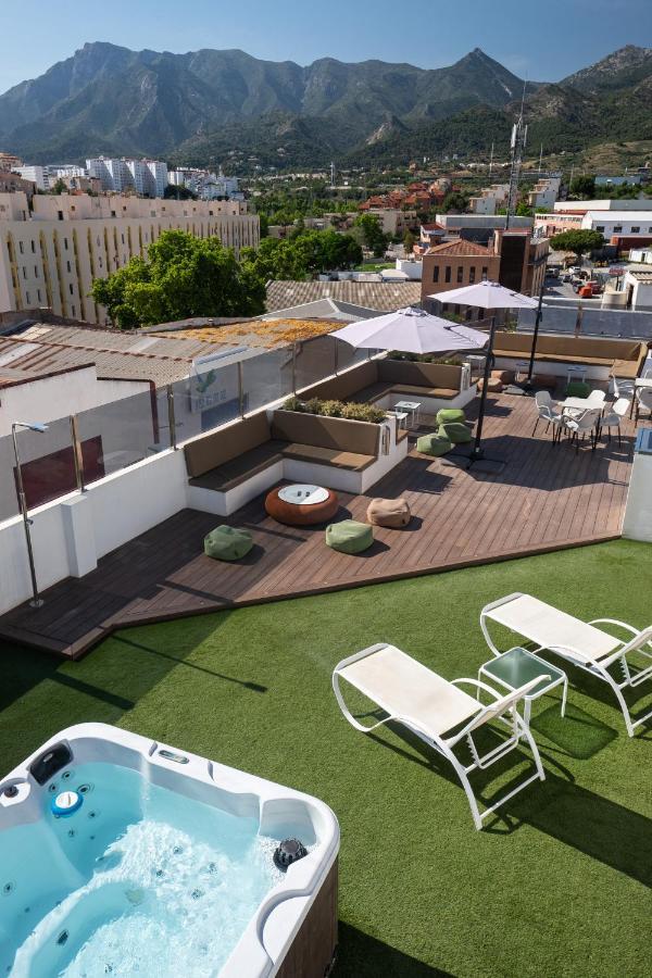 Daos & Terrace 3*