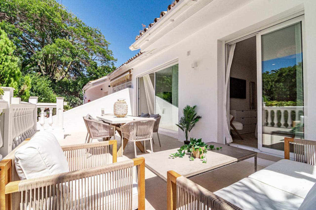 Vakantiehuis Fully Renovated Scandinavian Style 2 Bed In The Heart Of Puerto Banus