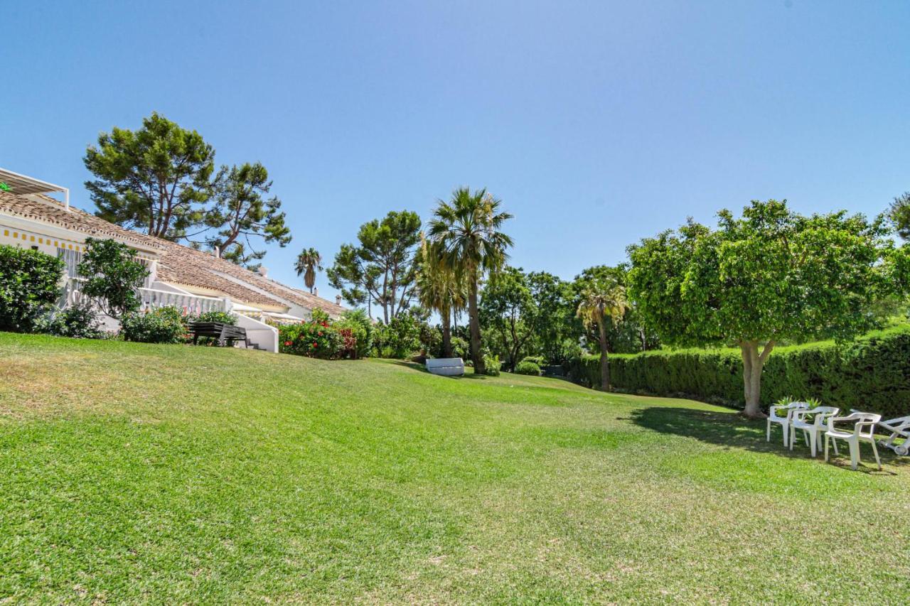 Fully Renovated Scandinavian Style 2 Bed In The Heart Of Puerto Banus Vakantiehuis Marbella