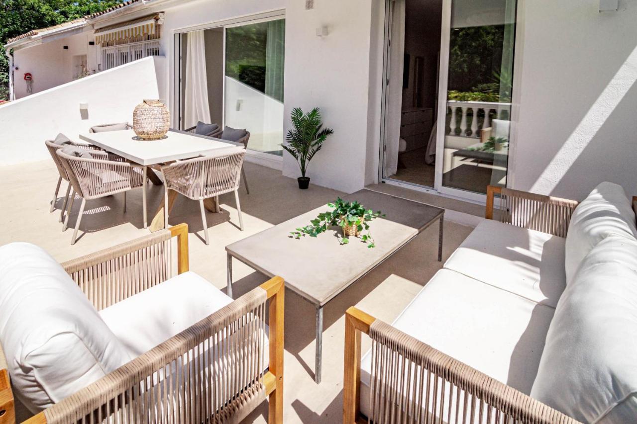 Vakantiehuis Fully Renovated Scandinavian Style 2 Bed In The Heart Of Puerto Banus Marbella