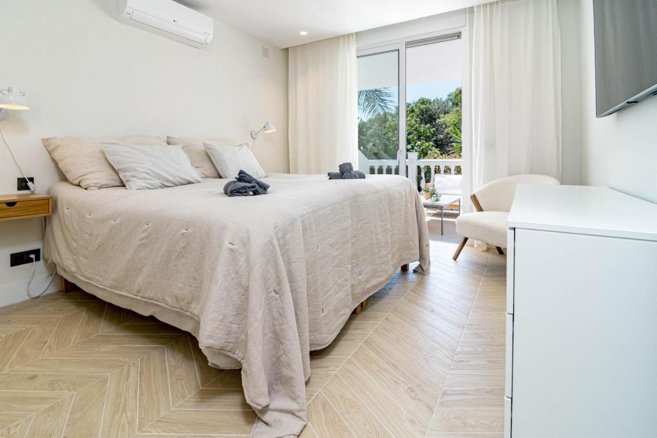 Vakantiehuis Fully Renovated Scandinavian Style 2 Bed In The Heart Of Puerto Banus