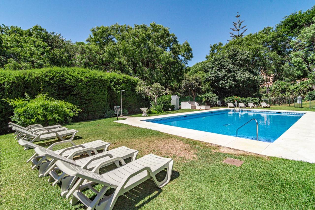 Vakantiehuis Fully Renovated Scandinavian Style 2 Bed In The Heart Of Puerto Banus