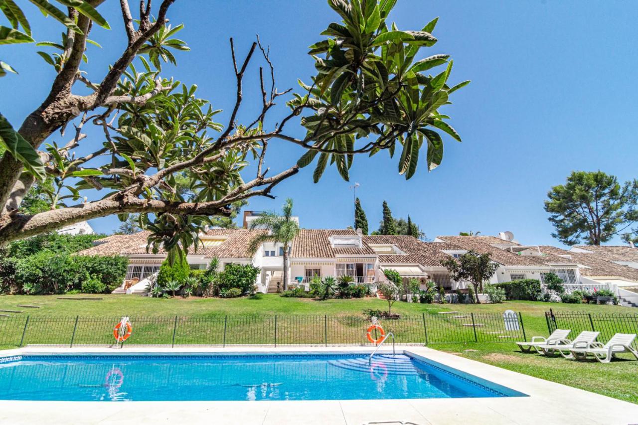 Fully Renovated Scandinavian Style 2 Bed In The Heart Of Puerto Banus *