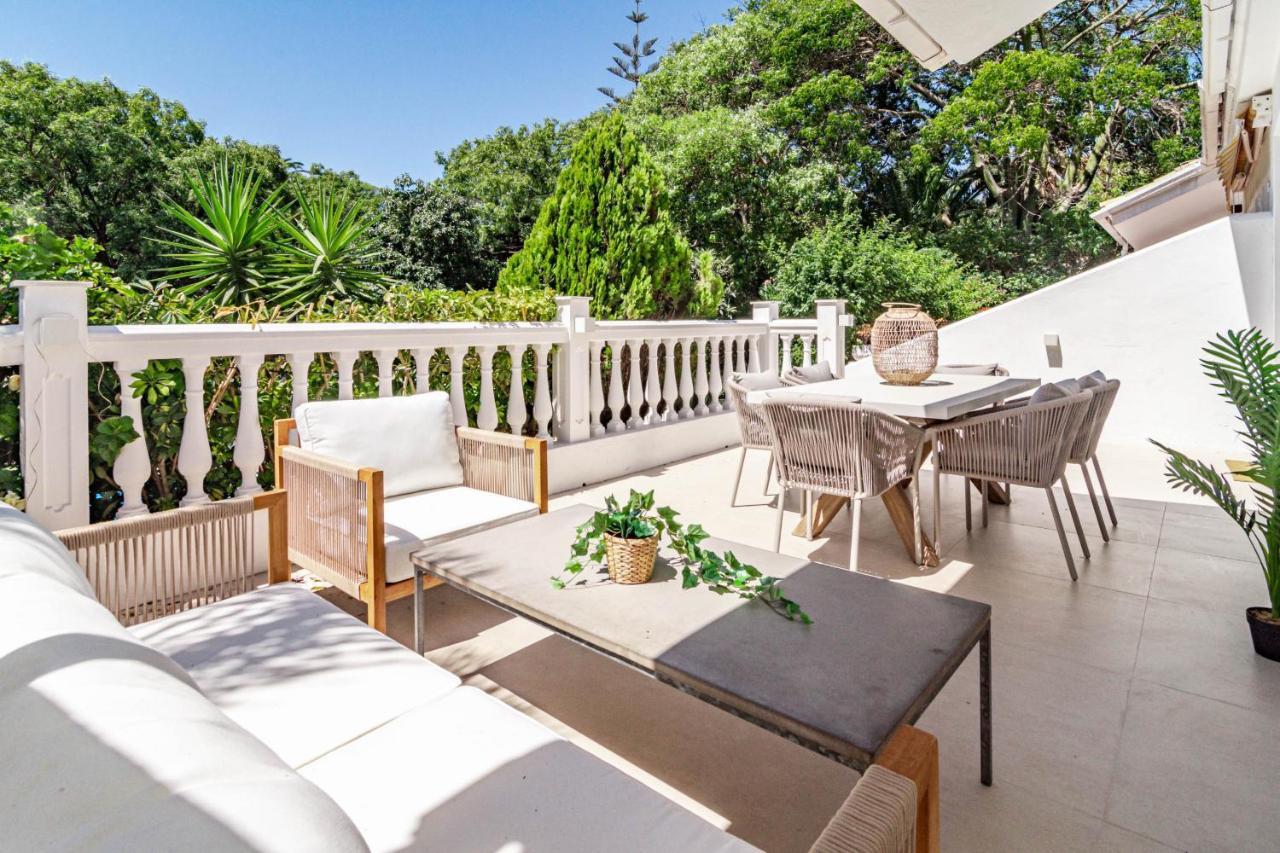 Fully Renovated Scandinavian Style 2 Bed In The Heart Of Puerto Banus Vakantiehuis