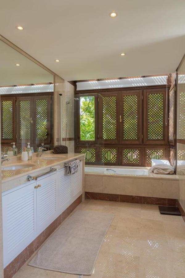 Luxurious Penthouse In Ventura Del Mar Puerto Banus
