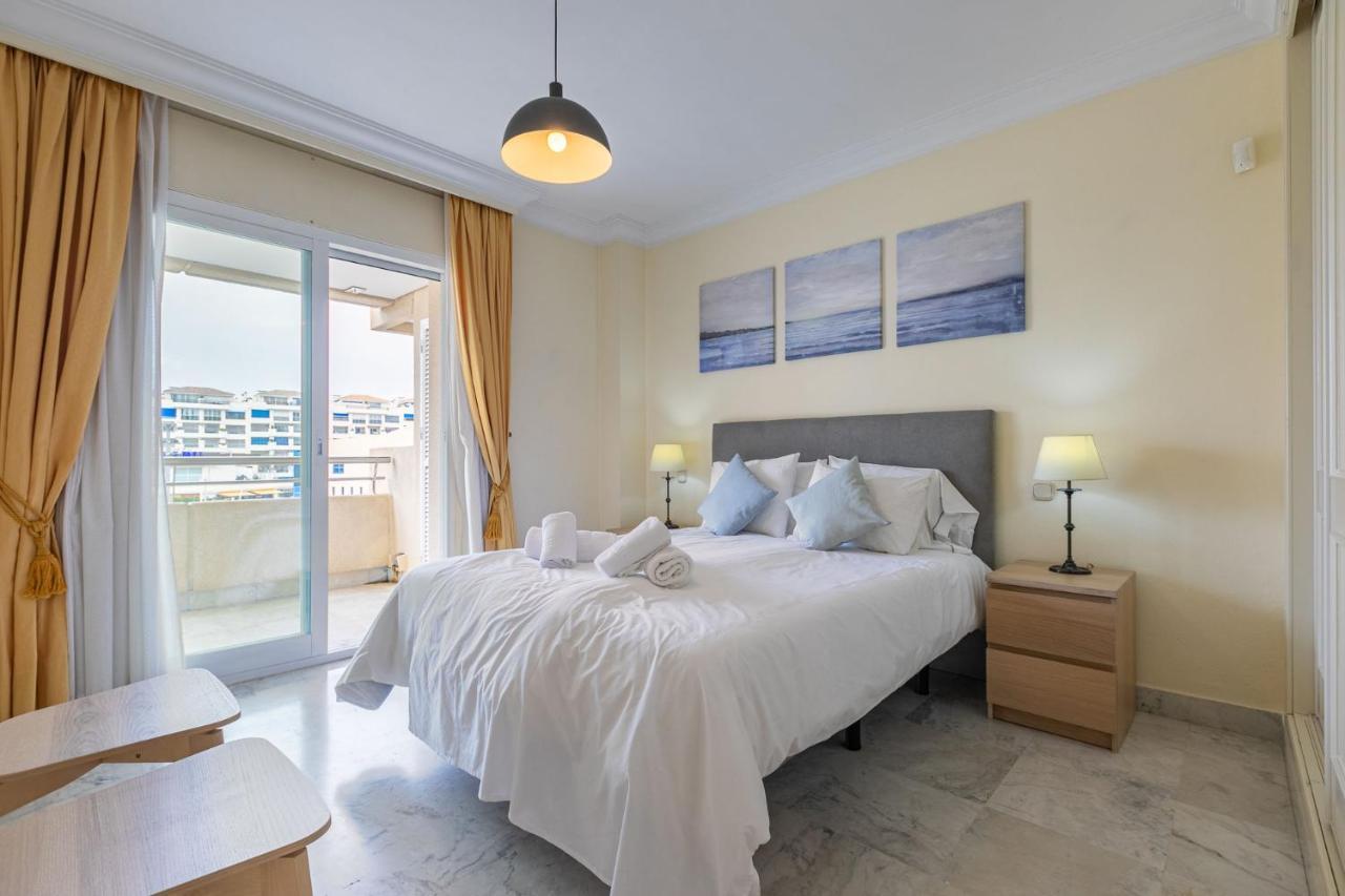 Apartment Puerto Banus, Marina Banus, 2br, 2bth, Pool, Parking, Marbella, 2h *