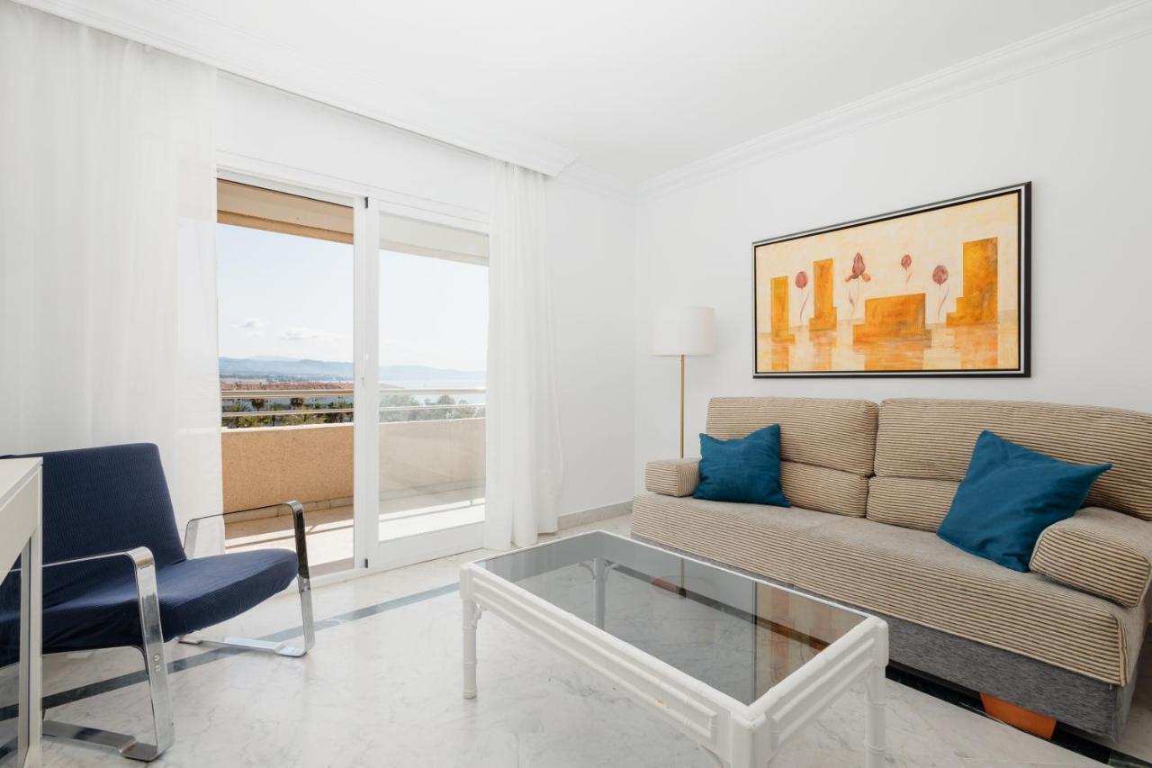 Sea View In The Center Of Puerto Banus And Private Parking Appartement