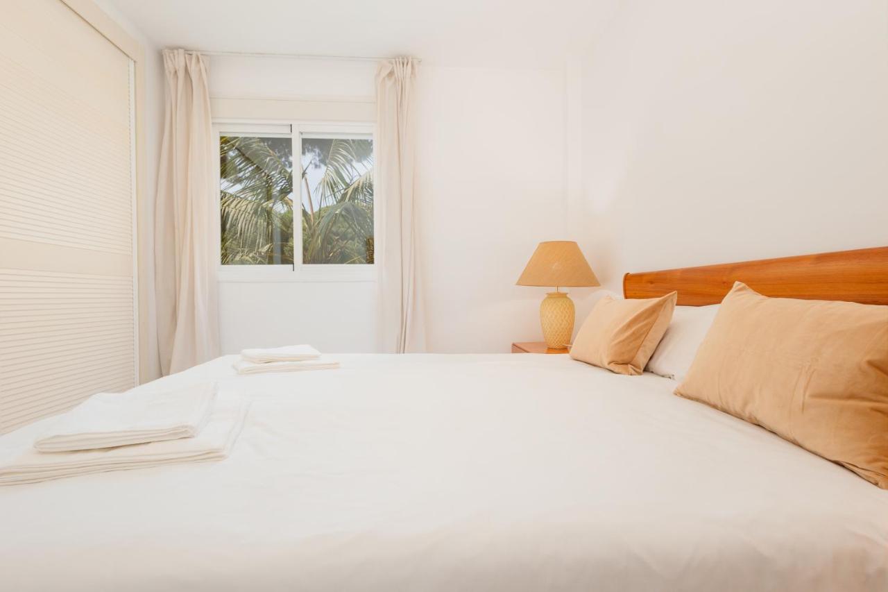 Apartment, Close To Beaches, Restaurants And Supermarkets, In Urb. Park Beach, Elviria Apartamento *