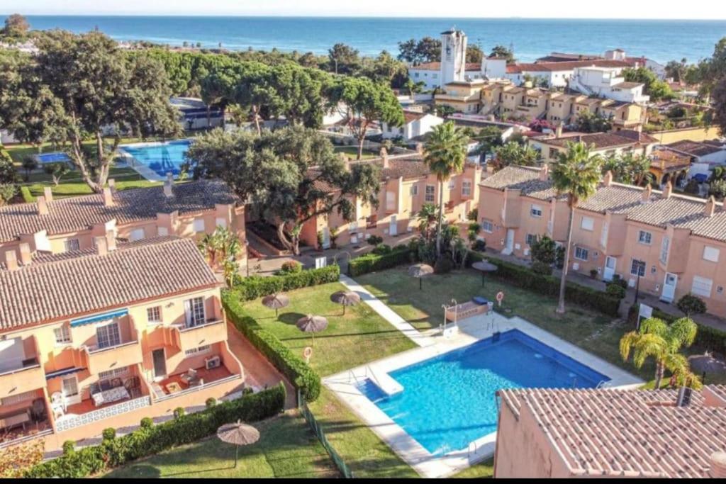 Apartment Peaceful Townhouse In Costabella