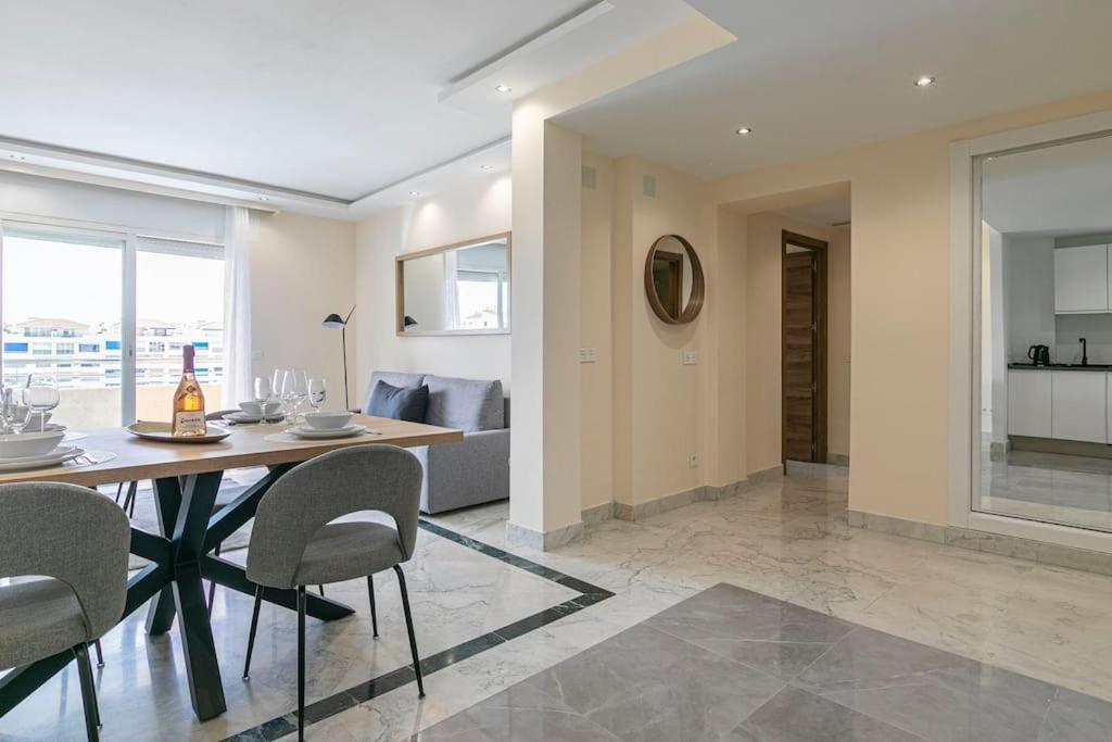 Spacious And Luxurious In Puerto Banus *