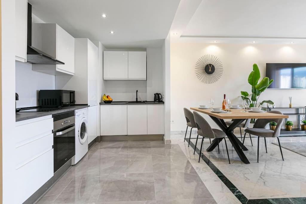 Spacious And Luxurious In Puerto Banus Marbella
