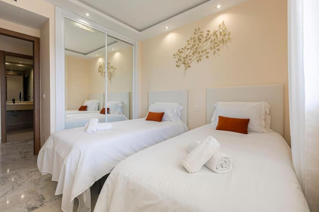 Luxurious In Marina Banus, Puerto Banus Appartement