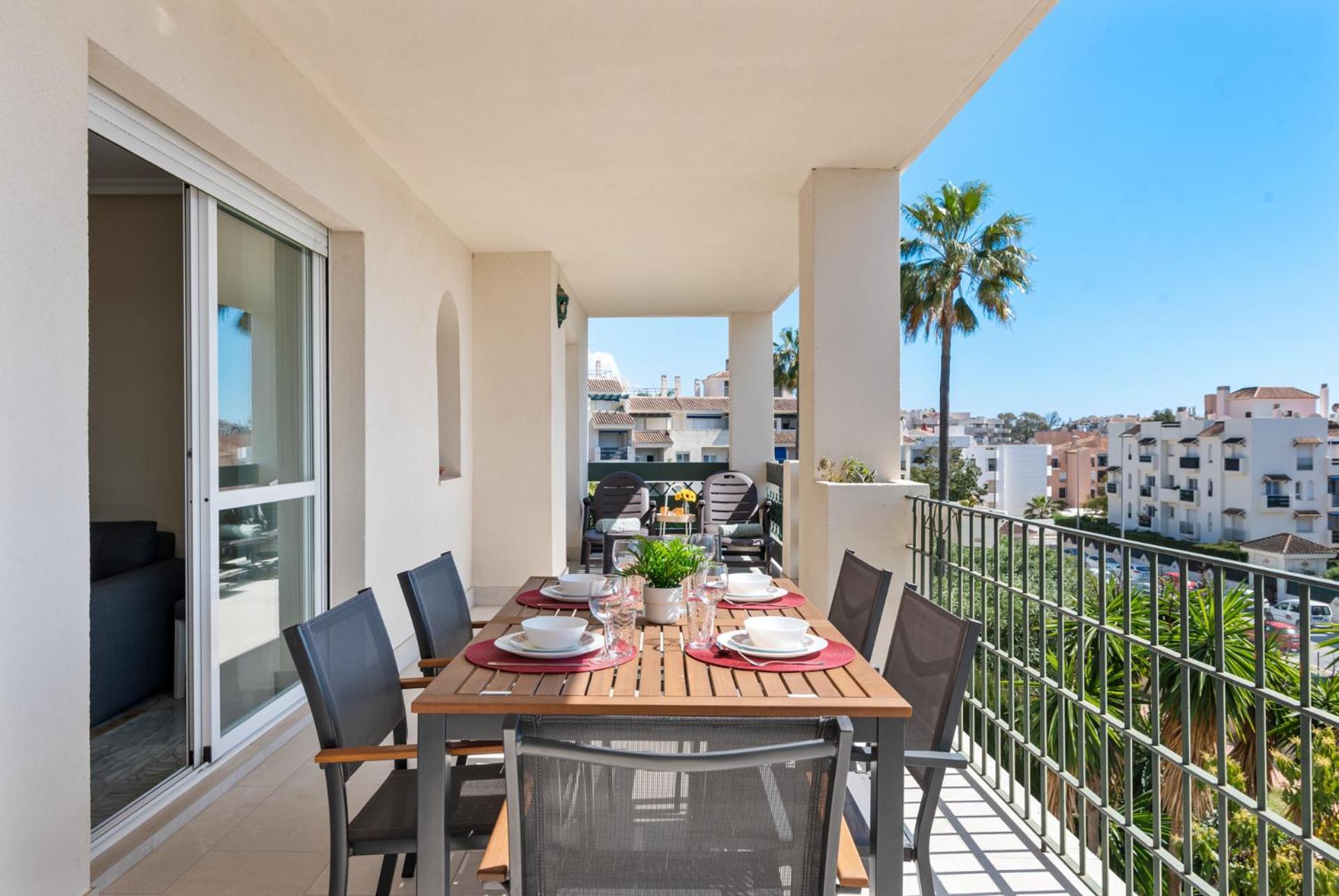 Appartement Lovely 2-bed 10 Mins Walk From Puerto Banus Marbella