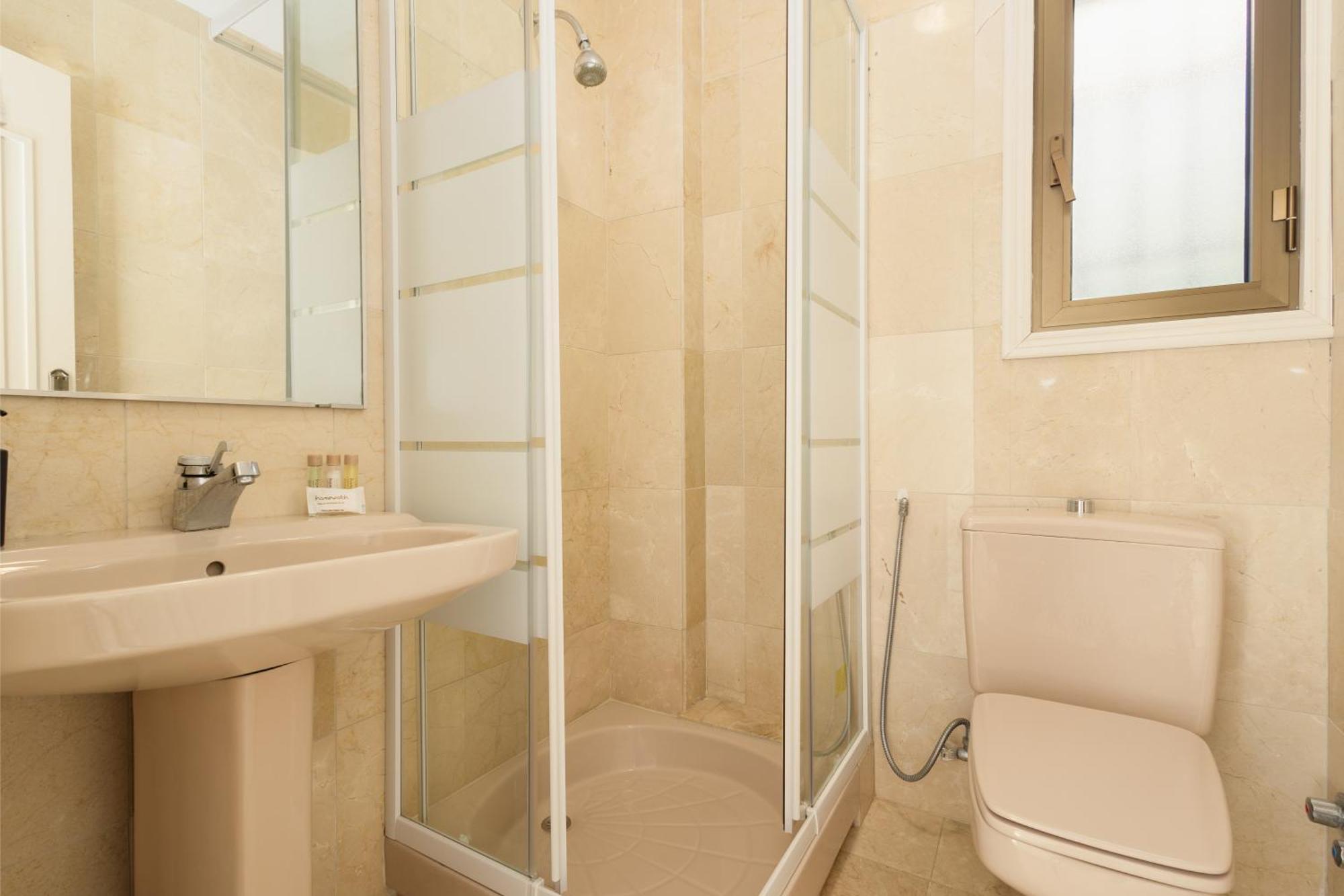 Spacious House With Pool, Garden And Solarium In Chapas, *
