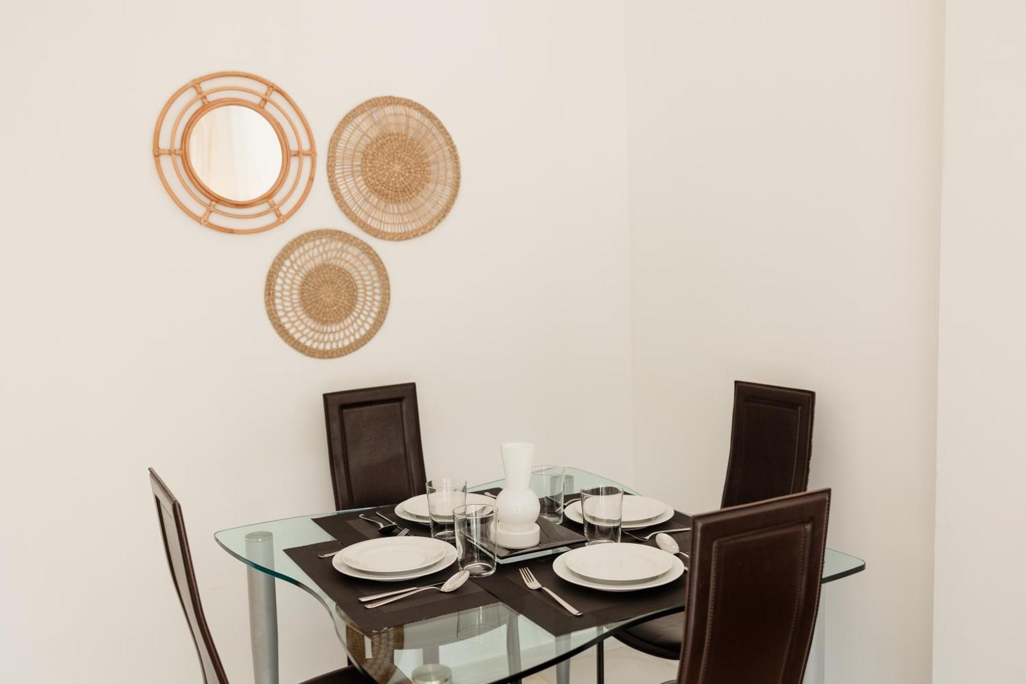 Apartment, Close To Beaches, Restaurants And Supermarkets, In Urb. Park Beach, Elviria * Marbella