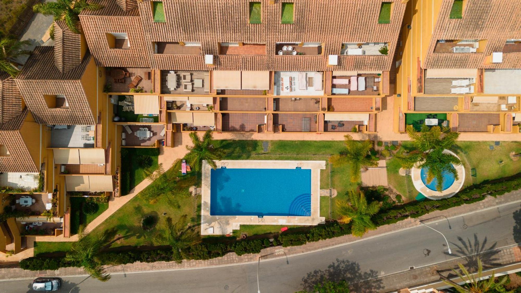 Apartment, Close To Beaches, Restaurants And Supermarkets, In Urb. Park Beach, Elviria Apartamento *