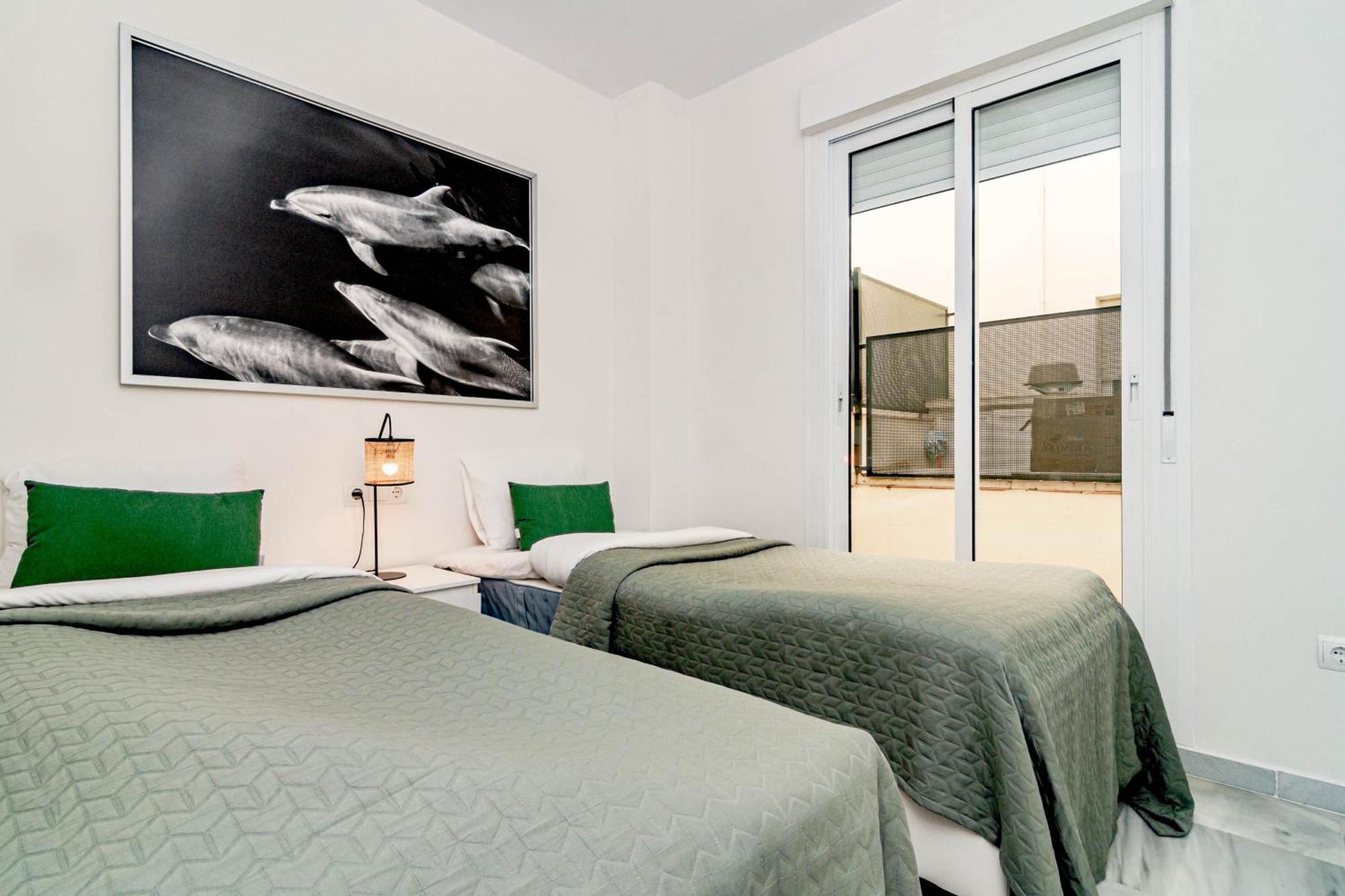 Lcr1- Lovely Ground Floor Apartment, Puerto Banus Apartamento
