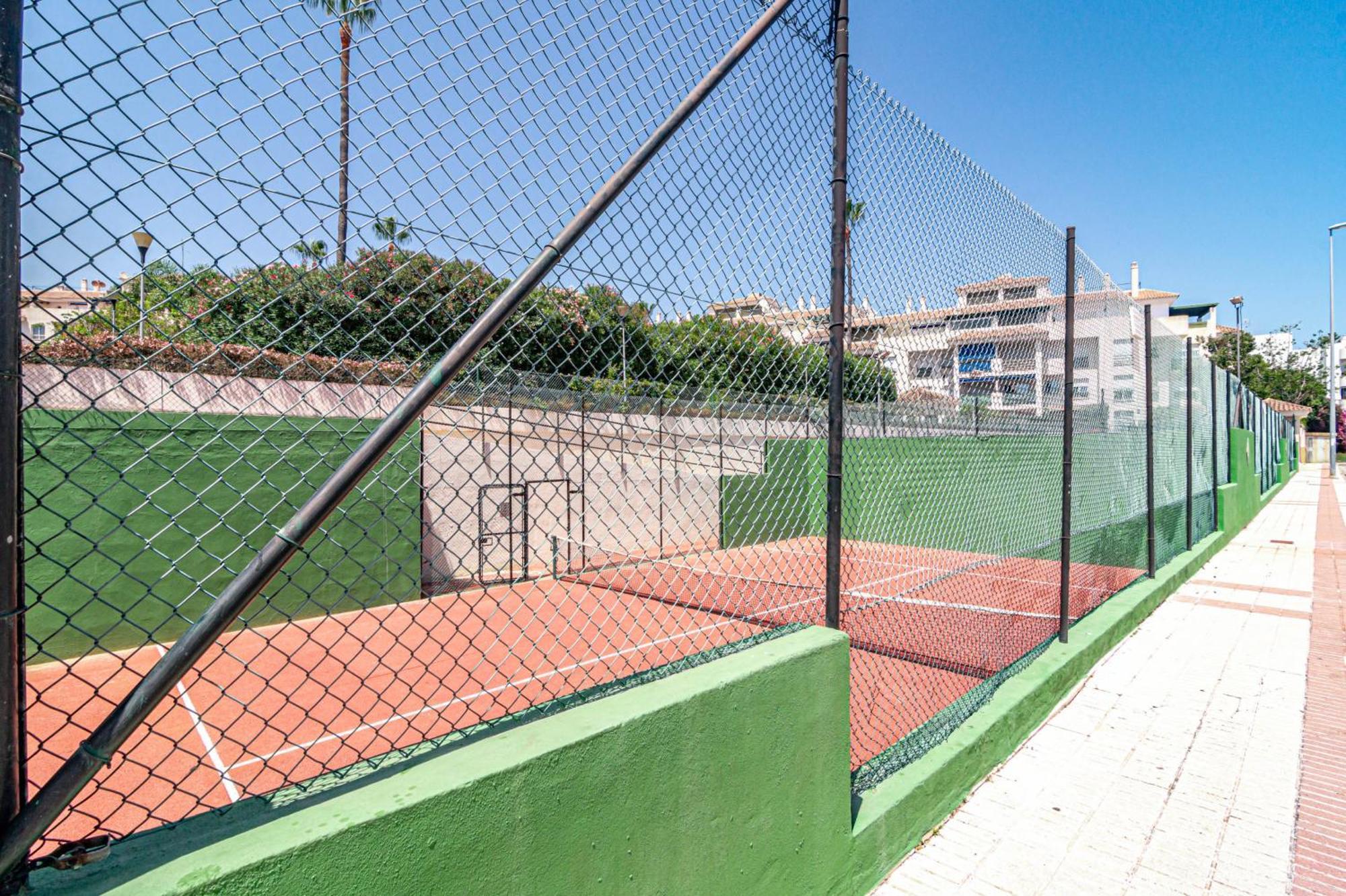 Lcr1- Lovely Ground Floor Apartment, Puerto Banus Apartamento *