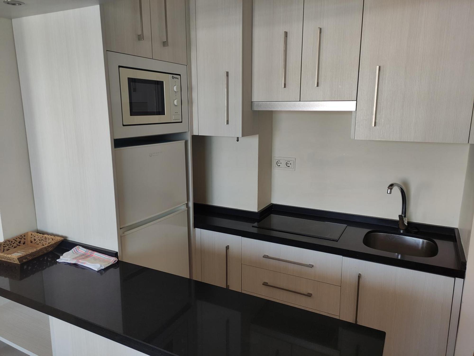 Apartment In First Line Apto 9-5 *