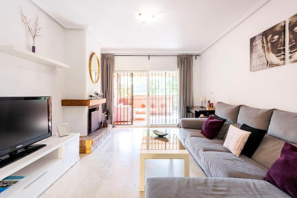 En Guadalmina Primera Linea De Campo De Golf Cartujanos Appartement