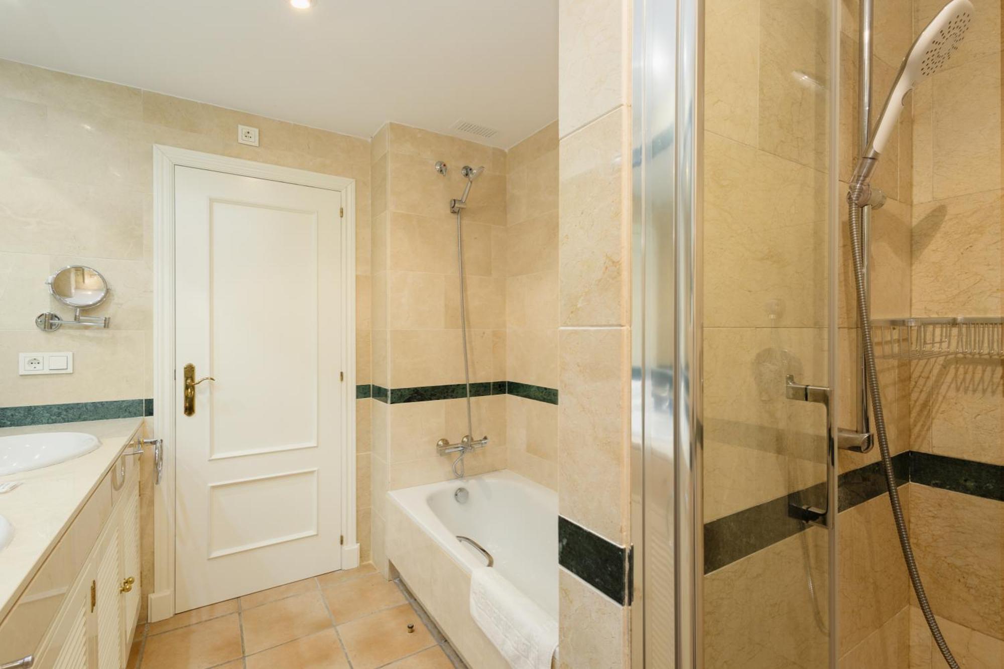 2 Bedroom Next To The In Elviria, Apartment *
