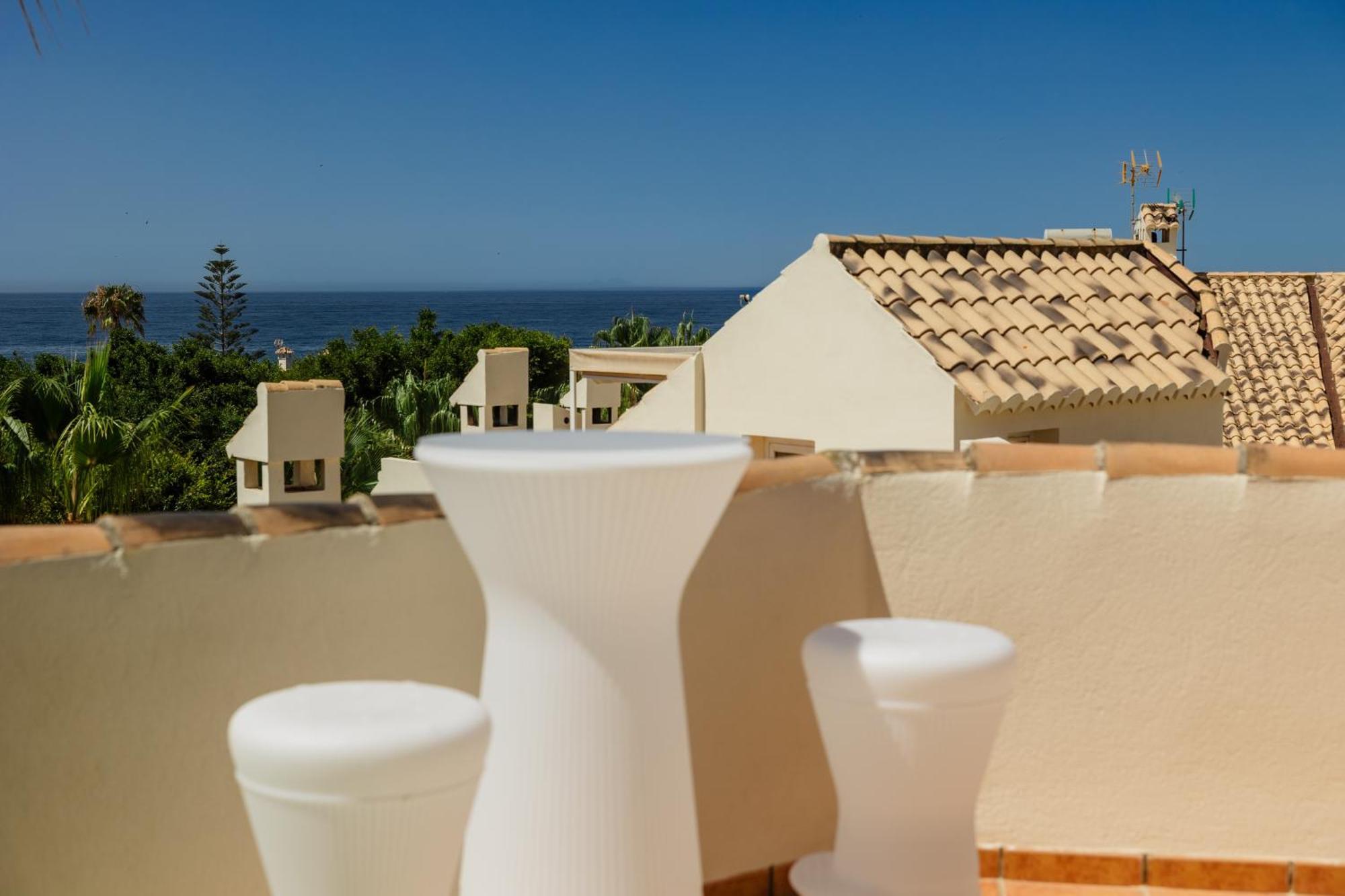 Newly Renovated Townhouse With 5 Bedrooms, Close To The Beach, East * Marbella