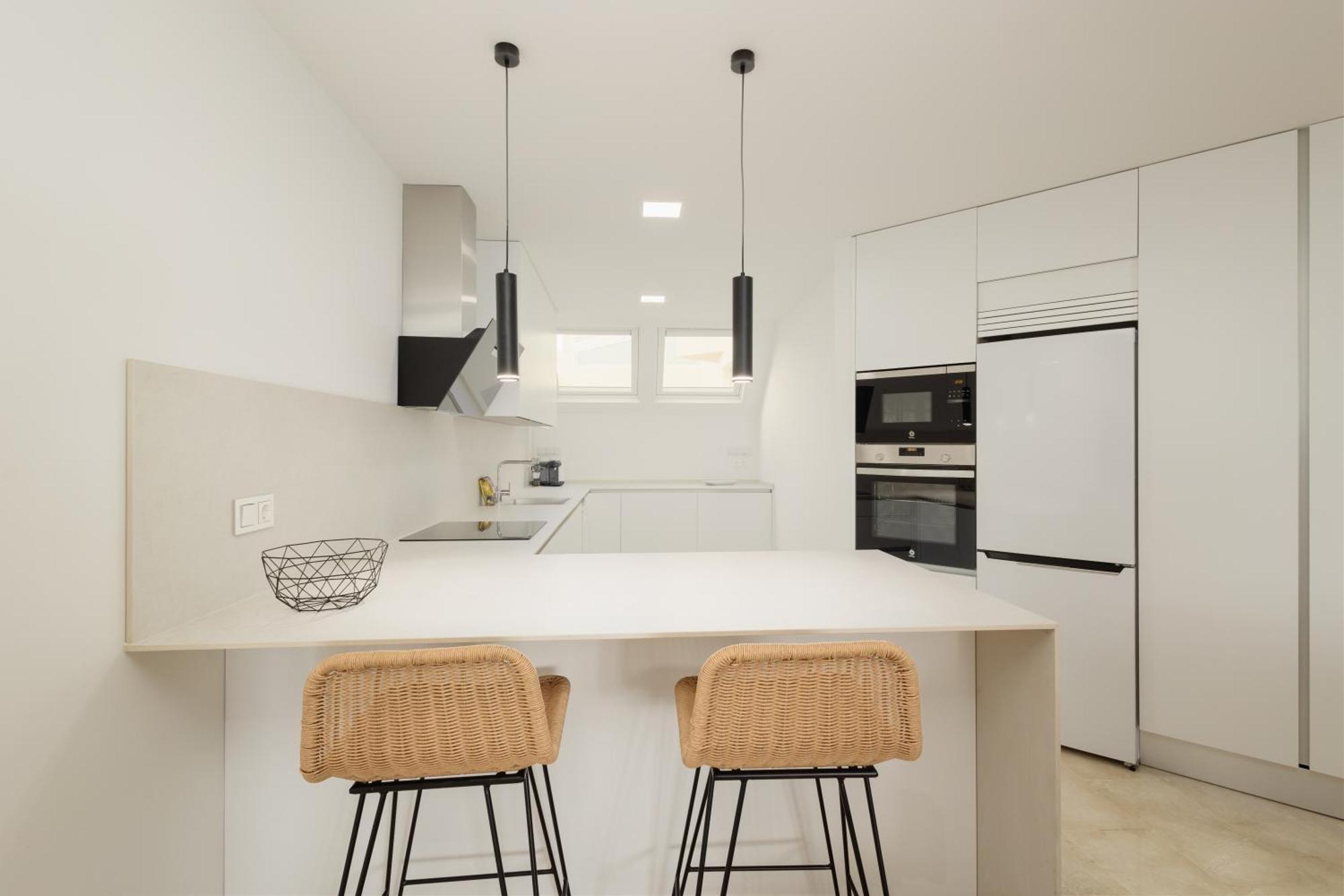 Newly Renovated Townhouse With 5 Bedrooms, Close To The Beach, East Apartment Marbella